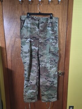 Army Issued Men's Camo Combat Pants